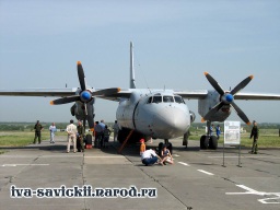 An-26B_Rostov_26.05.2007-001.jpg