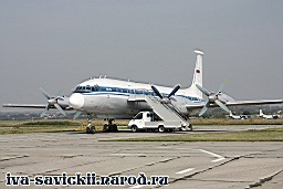 TN_Il-22-Bizon__Rostov-on-Don_15.08.2009-003.JPG