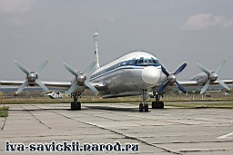TN_Il-22-Bizon__Rostov-on-Don_15.08.2009-063.JPG