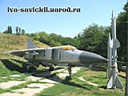 MiG-23MLD-Aksayskiy-voenniy-memorial_11.08.06-002.jpg